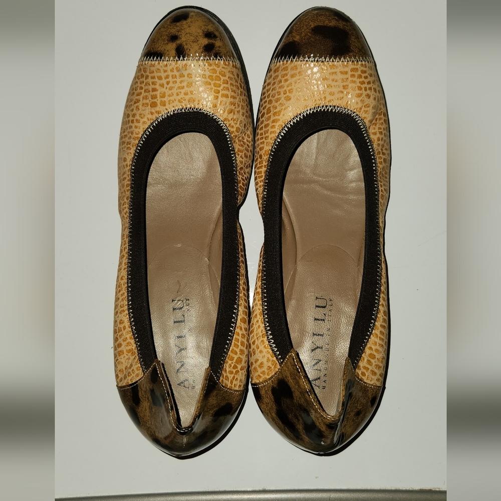 Anyi Lu Flats 39.5